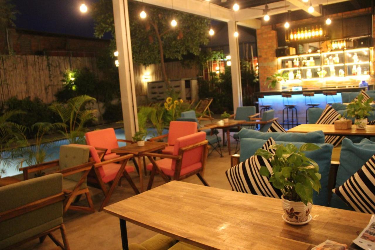 1953 Siem Reap Hostel Exterior foto
